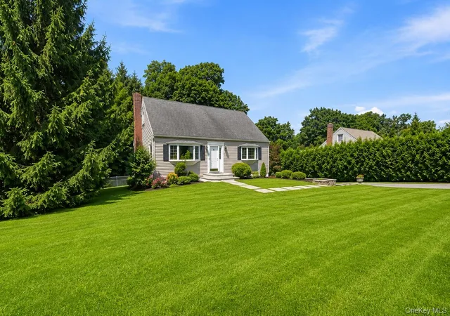Photo 2 of Single family home for sale at 2723 Windmill Dr, Yorktown, NY 10598 | MLS# 1035726 | Listing updated on 2026-10-05