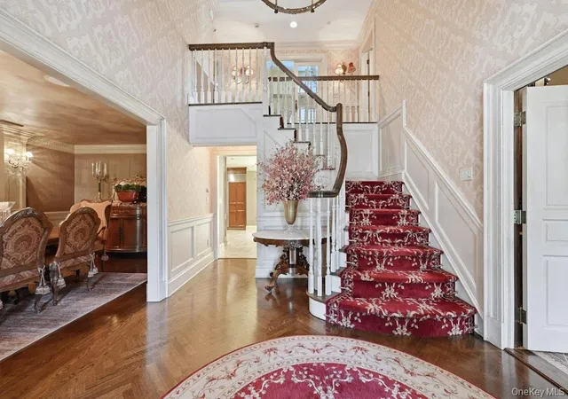 Photo 3 of Single family home for sale at 2 Kalb Ct, Huntington, NY 11746 | MLS# 1035997 | Listing updated on 2026-09-10