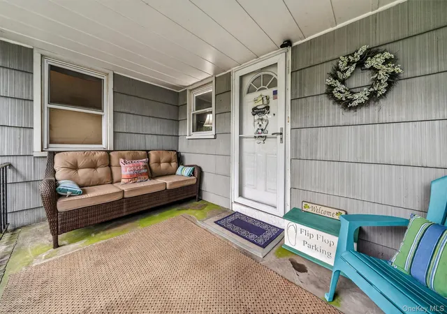 Photo 3 of Sale Pending at 11 Lorraine Ct, Clarkstown, NY 10956 | MLS# 1036066 | Listing updated on 2026-09-14