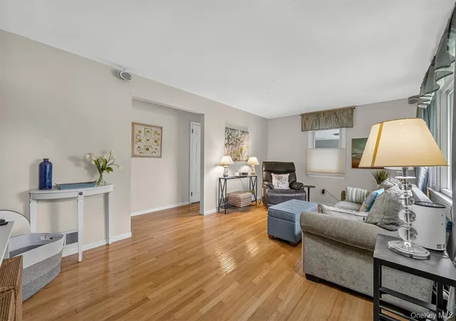 Photo 4 of Sale Pending at 11 Lorraine Ct, Clarkstown, NY 10956 | MLS# 1036066 | Listing updated on 2026-09-14
