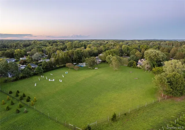 Photo 3 of Single family home for sale at 2850 Main Bayview Rd, Southold, NY 11971 | MLS# 1036373 | Listing updated on 2026-09-14