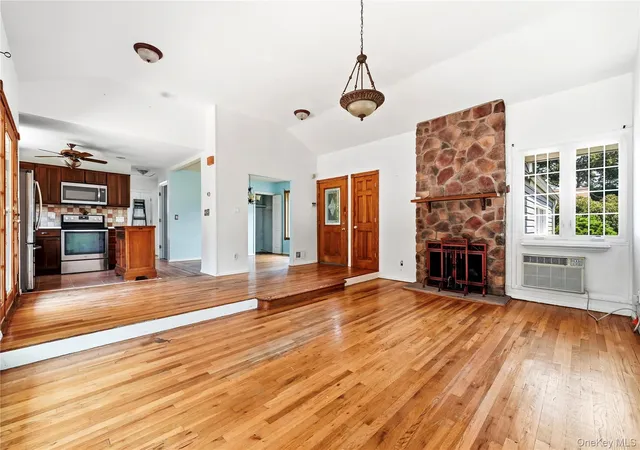 Photo 2 of Sale Pending at 188 1st Avenue, Oyster Bay, NY 11762 | MLS# 1036458 | Listing updated on 2026-09-09