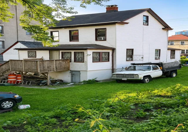 Listing Photo 4 - Condo for sale in building located at 111 Lincoln Ave, New Rochelle, NY 14048