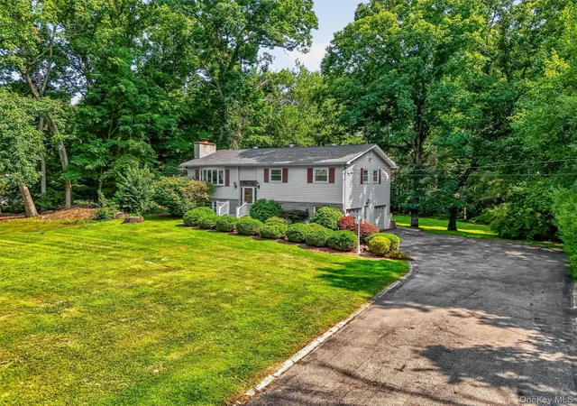 Photo 3 of Sale Pending at 37 Julie Dr, East Fishkill, NY 12533 | MLS# 1036754 | Listing updated on 2026-09-10