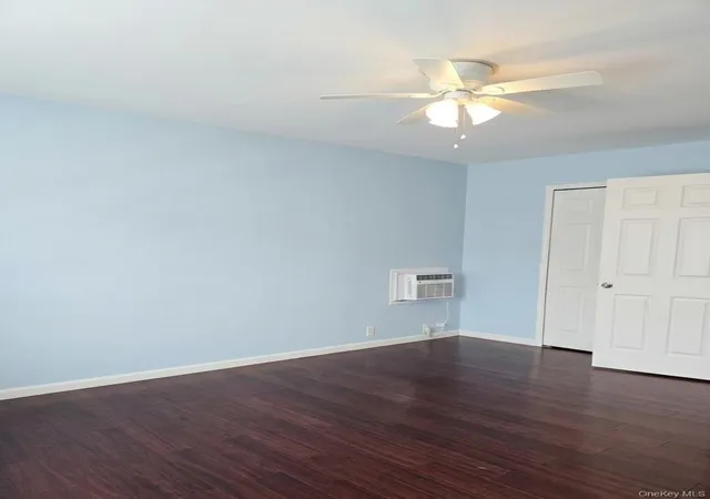 Photo 3 of Single family home for sale at 92 10 212th Place, New York, NY 11428 | MLS# 1036805 | Listing updated on 2026-10-03