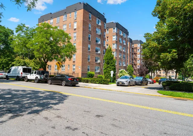 Listing Photo 4 - Condo for sale in building located at 209-15 18Th Ave, New York, NY 11360 - Unit #3D
