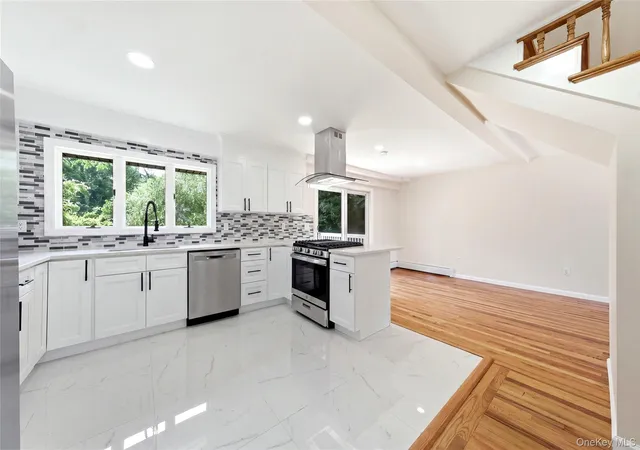 Photo 3 of Single family home for sale at 930 Park Dr, Hempstead, NY 11793 | MLS# 1036936 | Listing updated on 2026-09-15