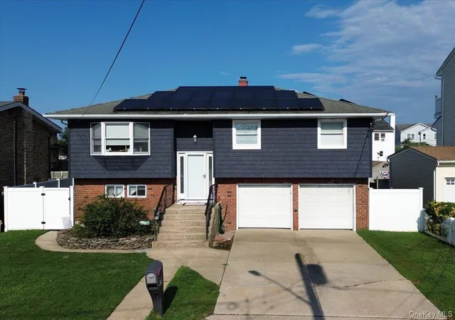 Photo 3 of Sale Pending at 2695 Ocean Ave, Hempstead, NY 11783 | MLS# 1037051 | Listing updated on 2026-09-15