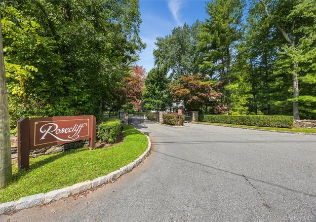 Photo 43 of Sale Pending at 9 Elizabeth Ct, Ossining, NY 10510 | MLS# 1037094 | Listing updated on 2026-09-25