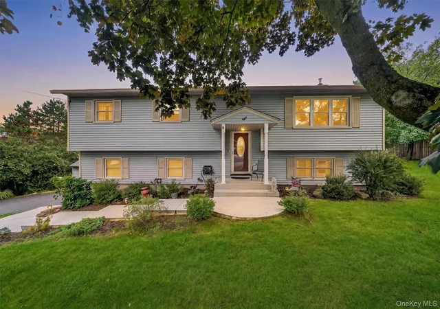 Photo 1 of Sale Pending at 8 Comfort Rd, Middletown, NY 10941 | MLS# 1037221 | Listing updated on 2026-09-09