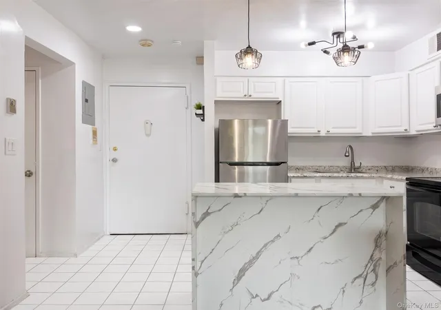Photo 3 of Condo for sale at 115 Dehaven Dr #205, Yonkers, NY 10703 | MLS# 1037263 | Listing updated on 2026-09-18