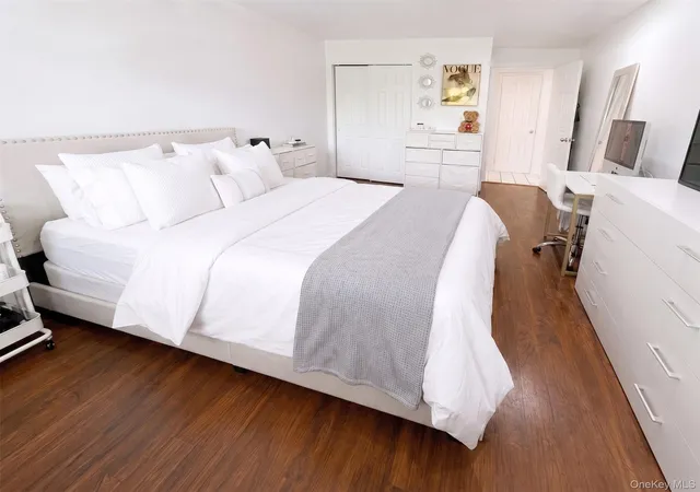 Photo 4 of Condo for sale at 115 Dehaven Dr #205, Yonkers, NY 10703 | MLS# 1037263 | Listing updated on 2026-09-27