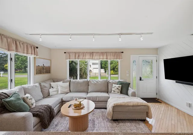 Photo 3 of Single family home for sale at 11 Bay St, Brookhaven, NY 11934 | MLS# 1037378 | Listing updated on 2026-09-14