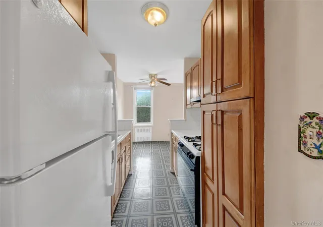 Photo 3 of House for sale at 110 Dehaven Dr #416, Yonkers, NY 10703 | MLS# 1037410 | Listing updated on 2026-09-15
