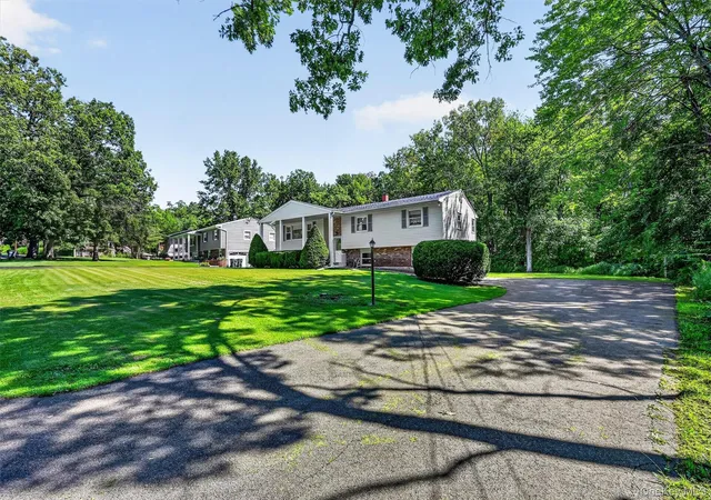 Photo 3 of Sale Pending at 24 Meadow St, Newburgh (town), NY 12550 | MLS# 1037473 | Listing updated on 2026-09-15