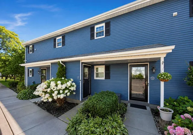 Photo 3 of Sale Pending at 116 Westend Ave #4, Hempstead, NY 11520 | MLS# 1037494 | Listing updated on 2026-09-15