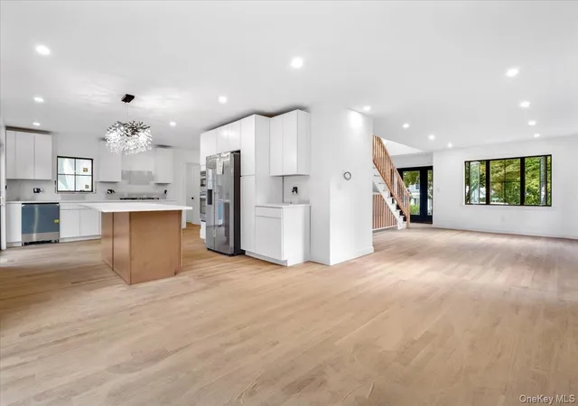 Photo 4 of Sale Pending at 5 Bevan Pl, Eastchester, NY 10709 | MLS# 1037512 | Listing updated on 2026-09-10