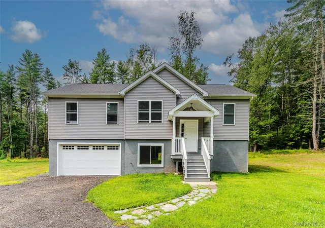 Photo 1 of Single family home for sale at 26 Summit Dr, Highland, NY 12719 | MLS# 1037742 | Listing updated on 2026-09-10