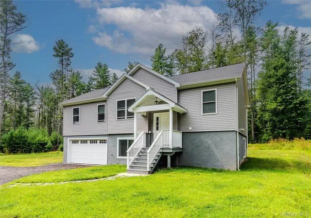 Photo 3 of Single family home for sale at 26 Summit Dr, Highland, NY 12719 | MLS# 1037742 | Listing updated on 2026-09-10