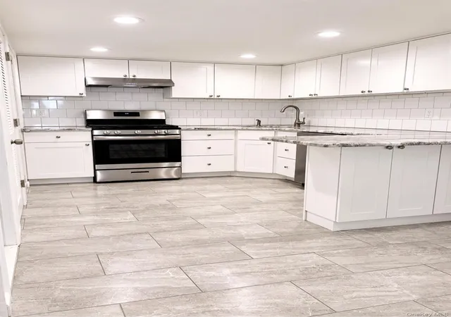Photo 4 of Sale Pending at 32 Tomkins Ave, Stony Point, NY 10980 | MLS# 1037866 | Listing updated on 2026-10-10