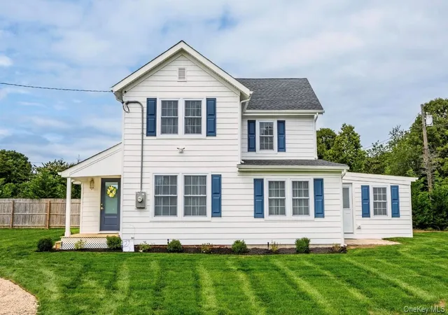 Photo 2 of Single family home for sale at 12 Pleasant Ave, Southampton, NY 11977 | MLS# 1037938 | Listing updated on 2026-09-14