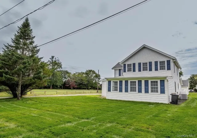Photo 3 of Single family home for sale at 12 Pleasant Ave, Southampton, NY 11977 | MLS# 1037938 | Listing updated on 2026-09-14