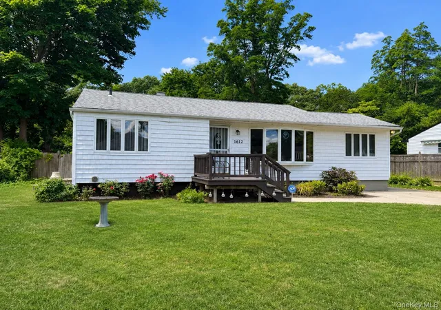Photo 1 of Single family home for sale at 1612 N Gardiner Dr, Islip, NY 11706 | MLS# 1037951 | Listing updated on 2026-09-15
