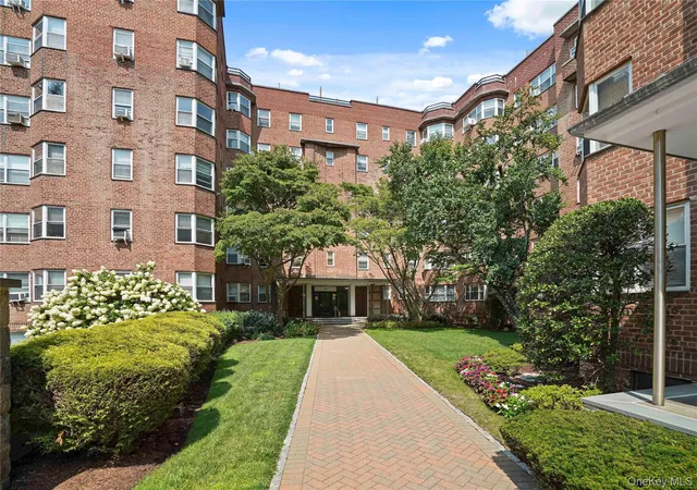 Photo 2 of Condo for sale at 235 Garth Rd #E1G, Eastchester, NY 10583 | MLS# 1038035 | Listing updated on 2026-09-14