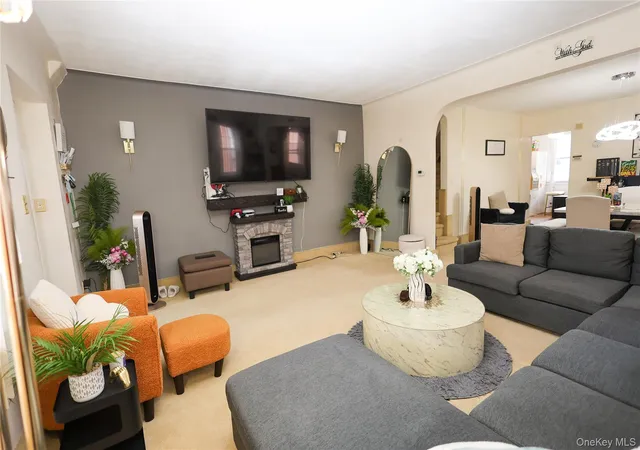 Photo 4 of Single family home for sale at 13446 229th Street, New York, NY 11413 | MLS# 1038048 | Listing updated on 2026-09-11