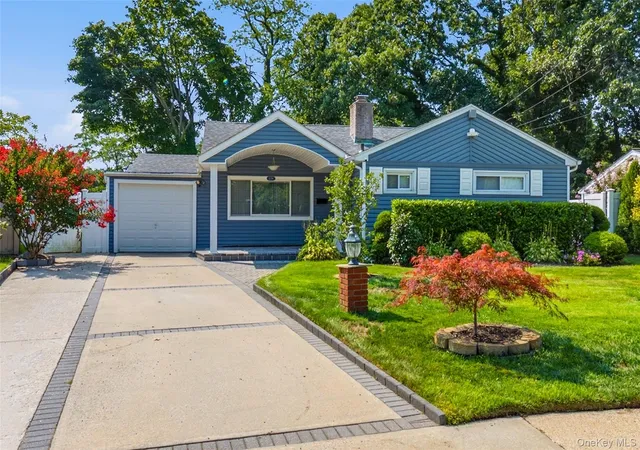 Photo 1 of Single family home for sale at 1230 Parkwood Dr, Hempstead, NY 11566 | MLS# 1038051 | Listing updated on 2026-09-13