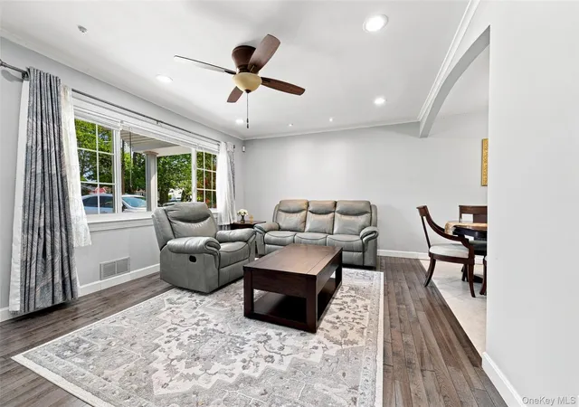Photo 2 of Single family home for sale at 1230 Parkwood Dr, Hempstead, NY 11566 | MLS# 1038051 | Listing updated on 2026-09-13