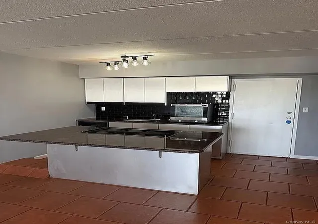 Photo 3 of Condo for sale at 725 Miller Ave #410, Hempstead, NY 11520 | MLS# 1038055 | Listing updated on 2026-09-11