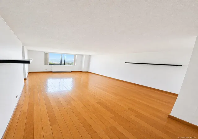 Photo 4 of Condo for sale at 1 Bay Clb Dr #18L, New York, NY 11360 | MLS# 1038439 | Listing updated on 2026-09-14