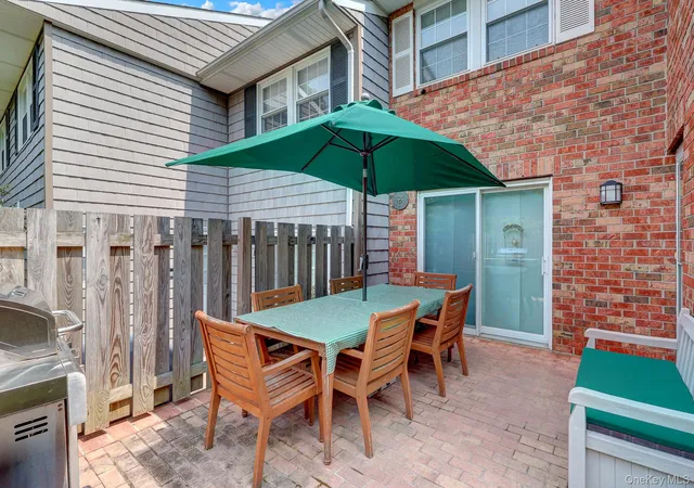 Photo 3 of Condo for sale at 11 Clubhouse Ct, Oyster Bay, NY 11797 | MLS# 1038513 | Listing updated on 2026-09-13