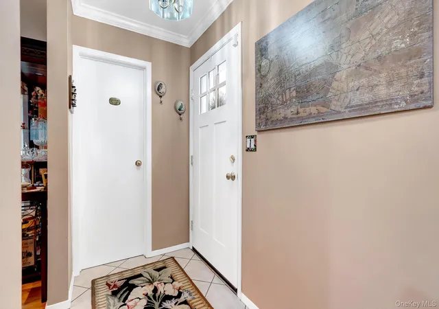 Photo 4 of Sale Pending at 11 Clubhouse Ct, Oyster Bay, NY 11797 | MLS# 1038513 | Listing updated on 2026-09-26