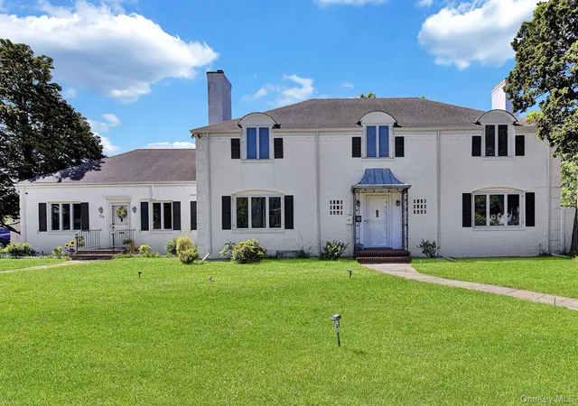 Single family home for sale at 64 E Roe Blvd, Brookhaven, NY 11788 | MLS# 1038560