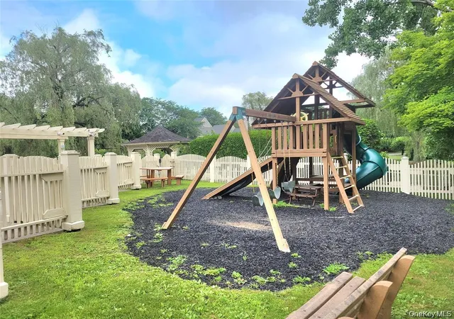 Photo 2 of Condo for sale at 3905 Buttonwood Ln, Southeast, NY 10512 | MLS# 1038655 | Listing updated on 2026-09-15