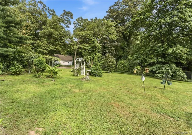 Photo 37 of Single family home for sale at 1091 Westminster Ave, Huntington, NY 11746 | MLS# 1038771 | Listing updated on 2026-10-04