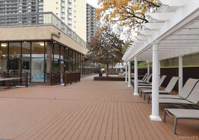 Photo 3 of Condo for sale at 1 Bay Clb Dr #19H, New York, NY 11360 | MLS# 1038845 | Listing updated on 2026-09-14