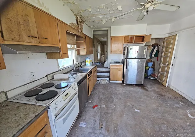 Photo 4 of Single family home for sale at 29 Marshall Rd, Yonkers, NY 10705 | MLS# 1038852 | Listing updated on 2026-09-14