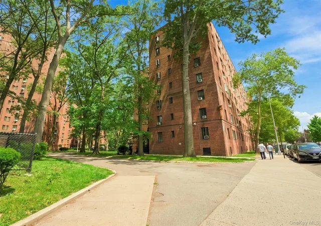 Photo 1 of Sale Pending at 2049 Mcgraw Ave #4F, New York, NY 10462 | MLS# 1038872 | Listing updated on 2026-09-10