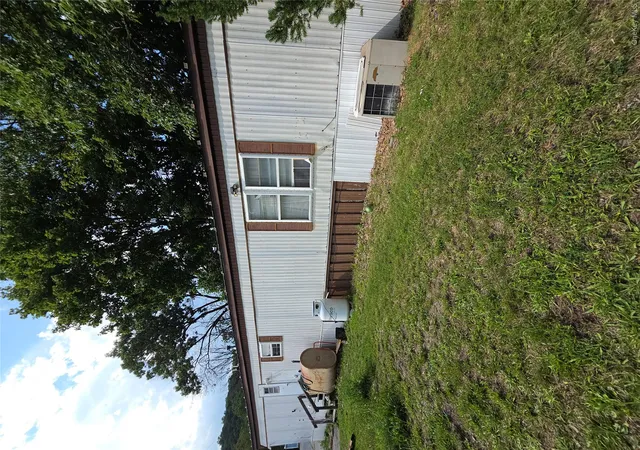 Photo 3 of Manufactured home for sale at 9 Rivercrest Rd #22, Highlands, NY 10928 | MLS# 1038916 | Listing updated on 2026-09-11