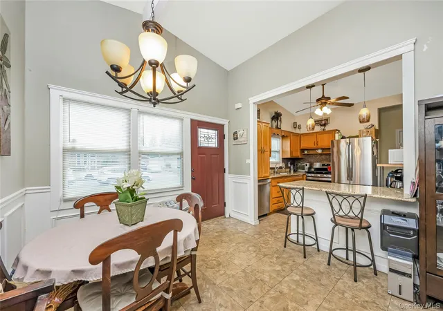 Photo 2 of Single family home for sale at 25 Beverly St, Islip, NY 11751 | MLS# 1039015 | Listing updated on 2026-09-12