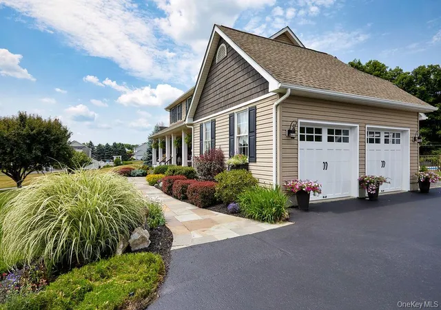Photo 3 of Sale Pending at 117 Moonlight Dr, East Fishkill, NY 12582 | MLS# 1039039 | Listing updated on 2026-09-11