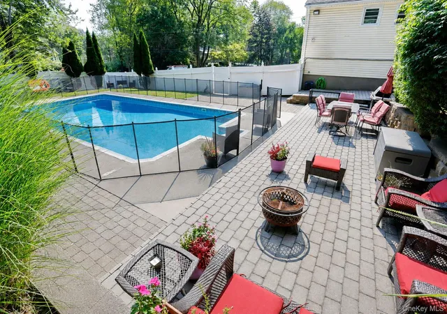 Photo 3 of Sale Pending at 1 Potter Ln, Ramapo, NY 10901 | MLS# 1039381 | Listing updated on 2026-09-09