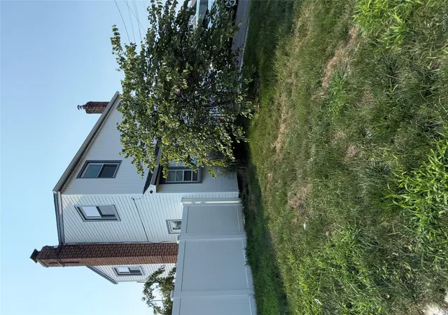 Photo 2 of Single family home for sale at 1800 Newbridge Rd, Hempstead, NY 11710 | MLS# 1039433 | Listing updated on 2026-09-12