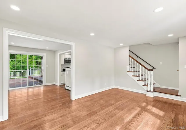 Photo 3 of Single family home for sale at 25 Greenvale Cir, Greenburgh, NY 10607 | MLS# 1039523 | Listing updated on 2026-10-13