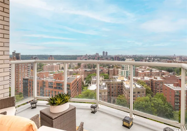 Photo 1 of Condo for sale at 3333 Henry Hudson Pkwy #20D, New York, NY 10463 | MLS# 1039703 | Listing updated on 2026-09-10