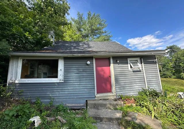 Photo 3 of House for sale at 348-354 Binnewater Rd, Rosendale, NY 12401 | MLS# 1039795 | Listing updated on 2026-10-03