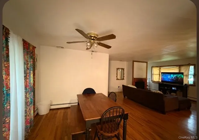 Photo 4 of Single family home for sale at 139 Parkside Ave, Brookhaven, NY 11764 | MLS# 1039881 | Listing updated on 2026-09-14